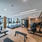Bright & Modern Home With Burj Khalifa Views
