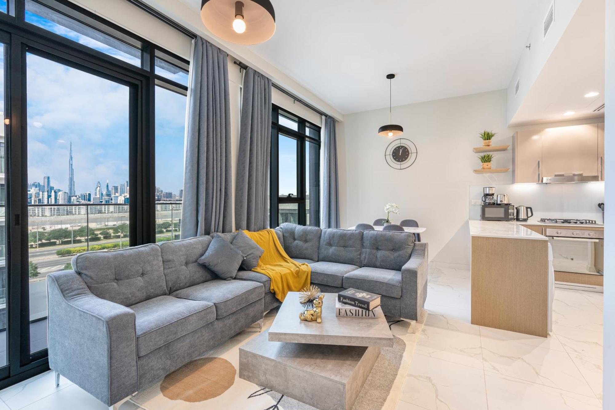 Bright & Modern With Burj Khalifa Views Apartment *