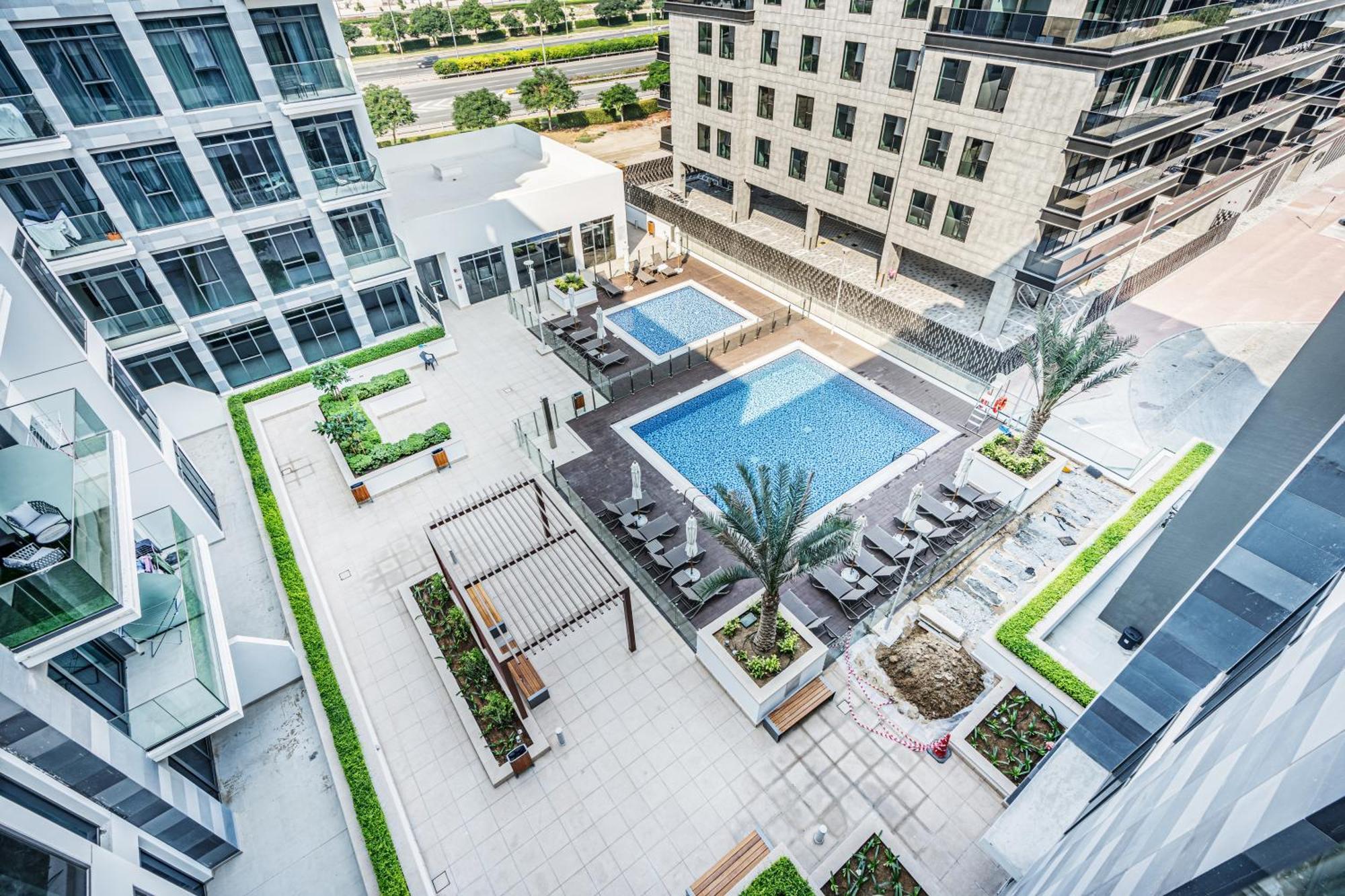 Bright & Modern With Burj Khalifa Views