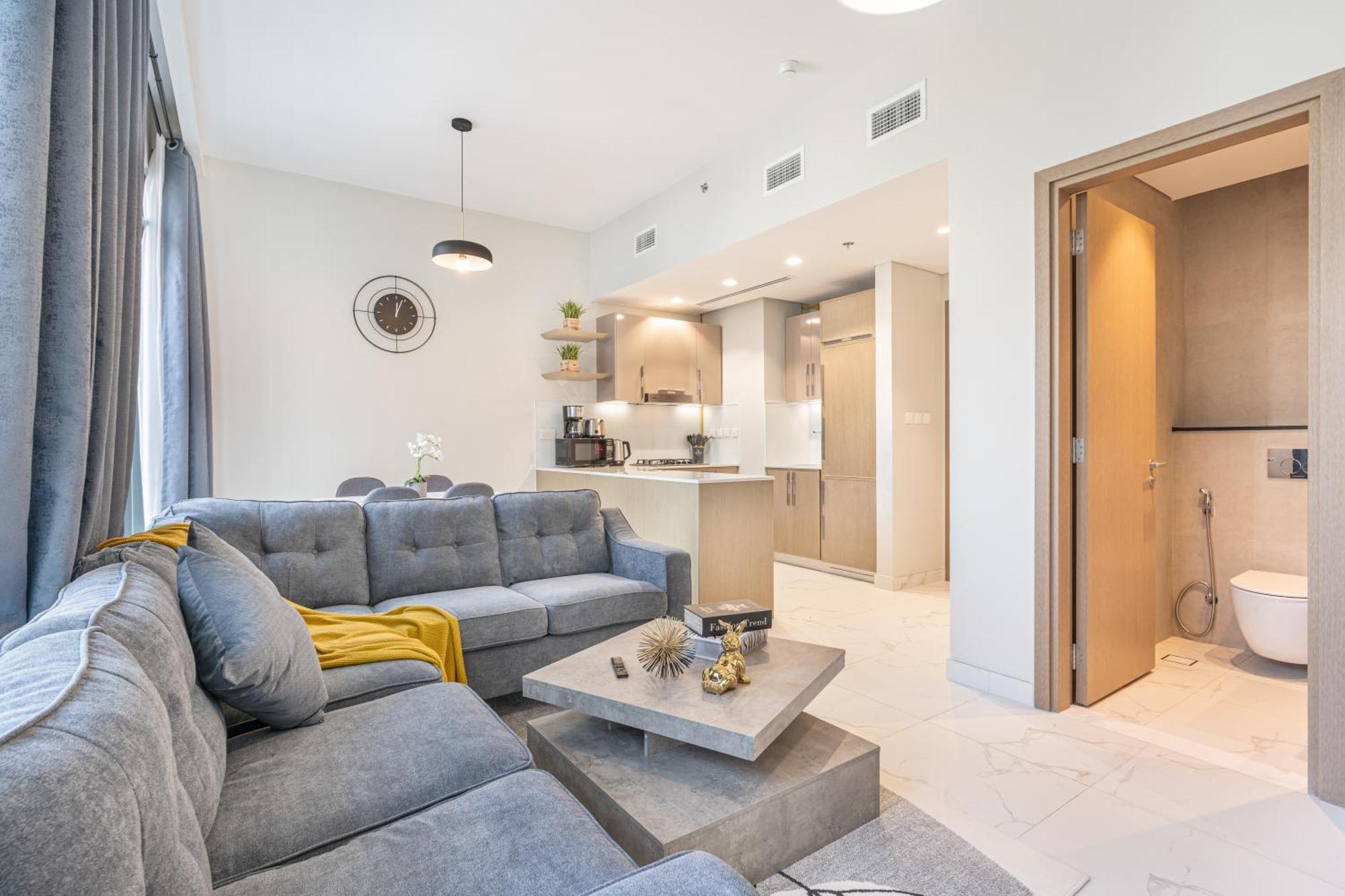 Apartment Bright & Modern With Burj Khalifa Views Dubai