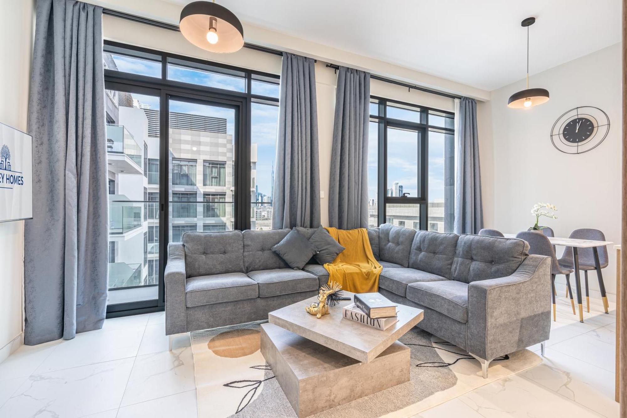 Bright & Modern With Burj Khalifa Views * Dubai