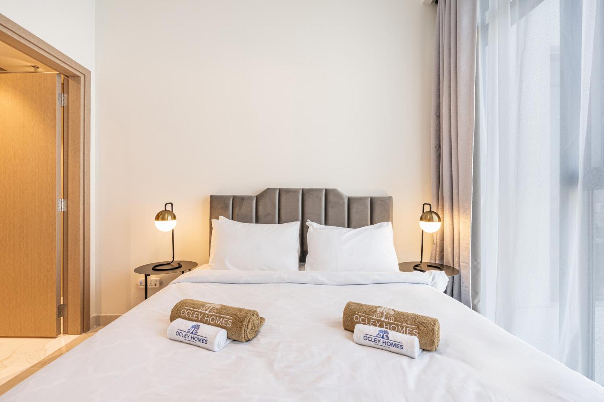 Bright & Modern With Burj Khalifa Views * Dubai